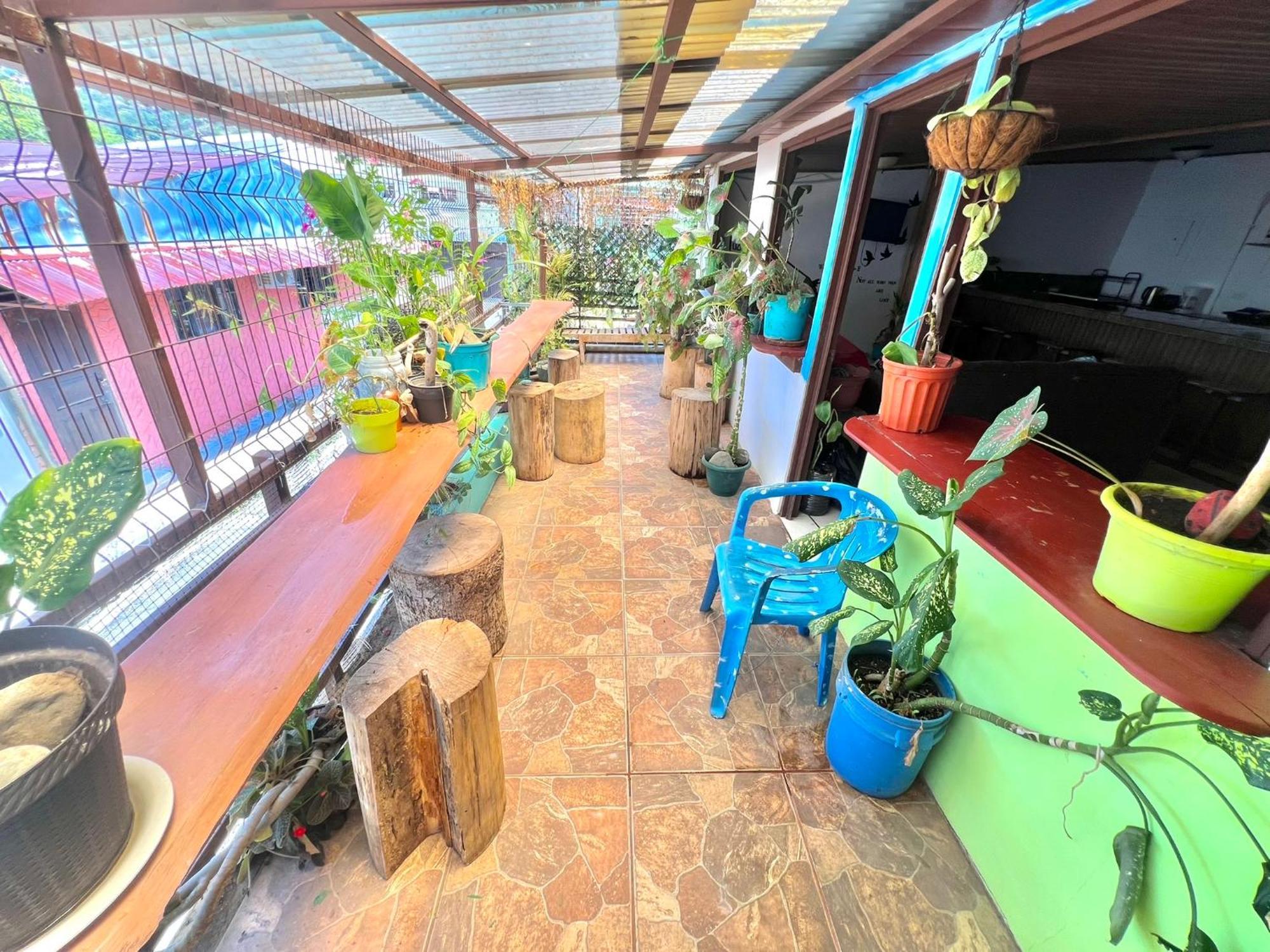 Passifloras Hostel Quepos Exterior photo